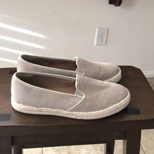 Clarks Slip on sneaker. Sz. 9